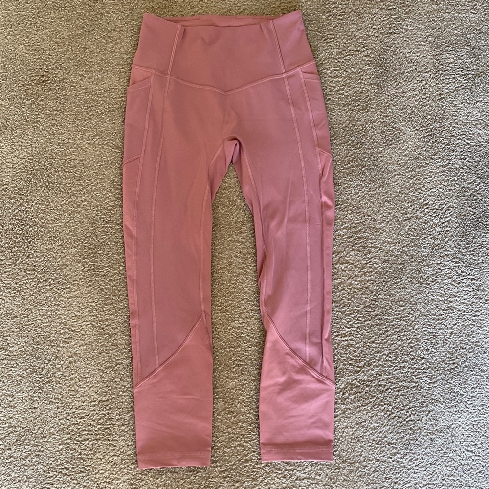 Lululemon high rise crop 23”